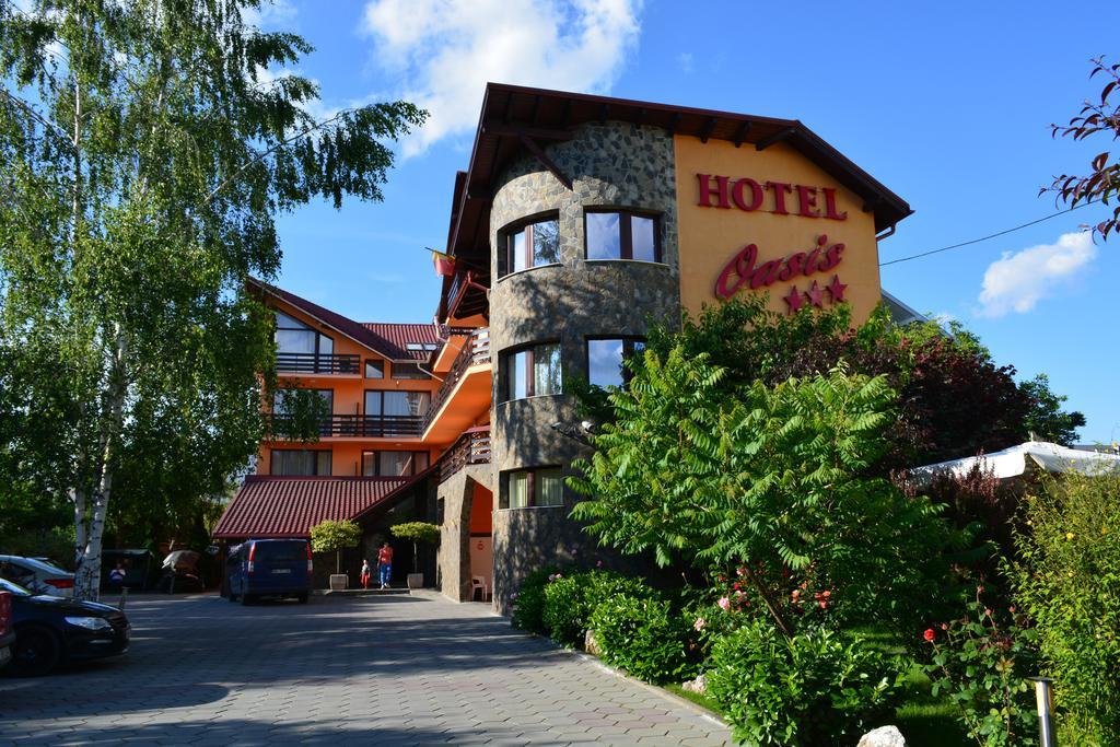 Hotel Oasis Braşov Esterno foto